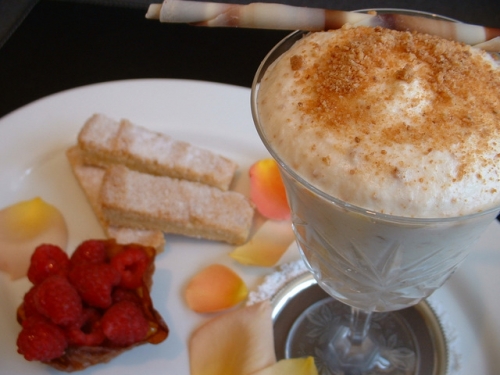 Crushed Amaretti Syllabub